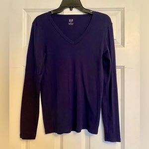 GAP v neck long sleeve tshirt, Medium, Navy Blue, new without tags!